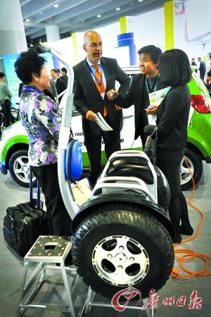 广东省委副书记:扶持有订单有效益的出口企业